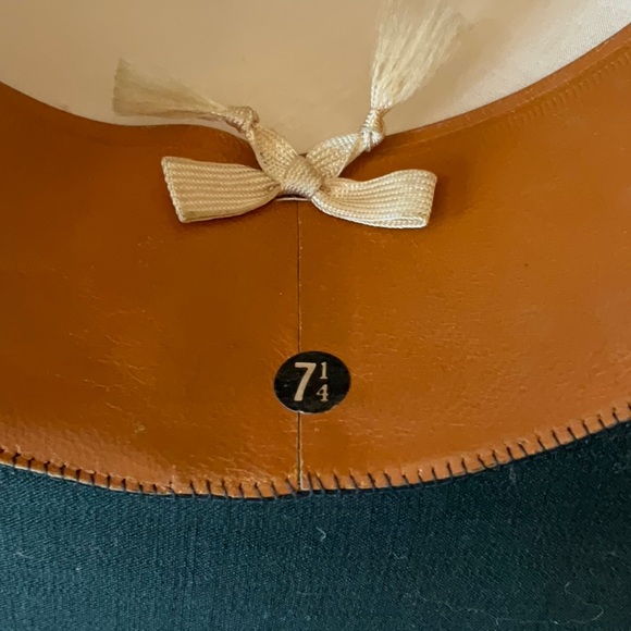 Top Hat - Picture 4 of 6